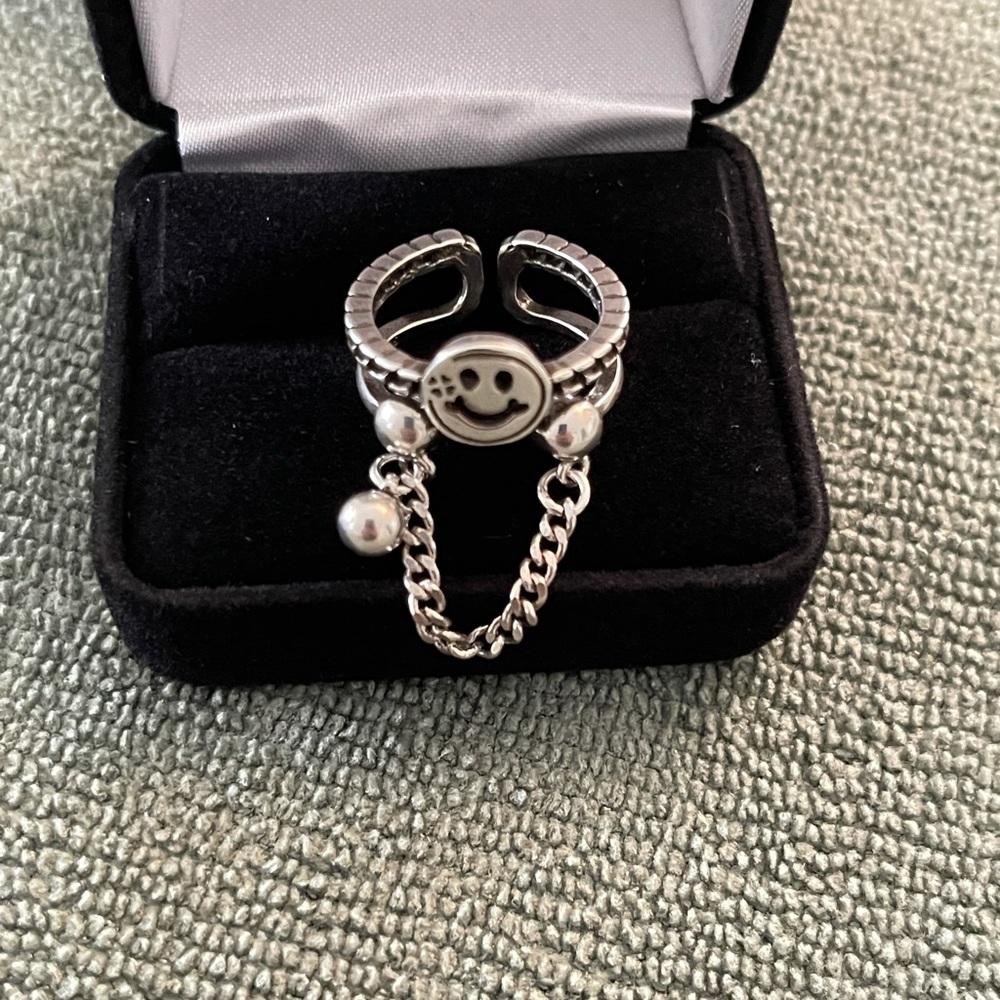 New 925 sterling silver adjustable ring Sz 6 to 7 1/2